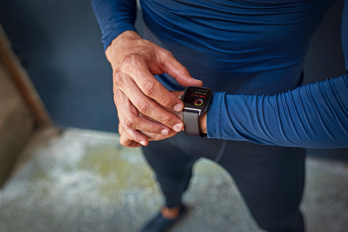 SPC SMARTEE DUO PRO: Estilo e innovación unidos en un smartwatch diseñado para deportes outdoor, con protección IP68, GPS y almacenamiento de música